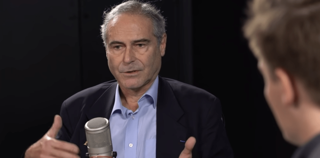 Pr Perronne : « Ça dérange de dire la vérité, car cela contrarie des intérêts financiers colossaux »
